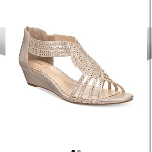 CHARTER CLUB GINIFUR WEDGE SANDALS 6M